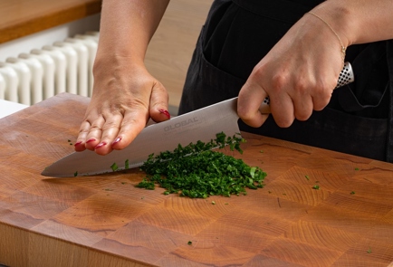 Фото шага рецепта Заправка для свежего салата из дачных овощей 174036 шаг 3  