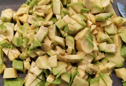 Фото шага рецепта Зеленый салат с маслом расторопши 152933 шаг 2  