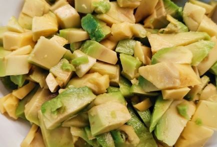 Фото шага рецепта Зеленый салат с маслом расторопши 152933 шаг 3  