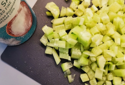 Фото шага рецепта Зеленый салат с маслом расторопши 152933 шаг 6  