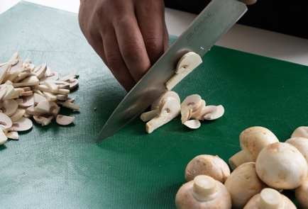 Фото шага рецепта Жюльен с курицей и грибами 140332 шаг 8  
