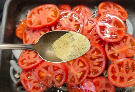 Фото шага рецепта Зубатка с помидорами и луком 175508 шаг 9  