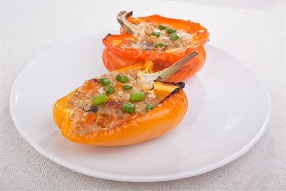 Фото рецепт Перец, фаршированный шампиньонами и сыром