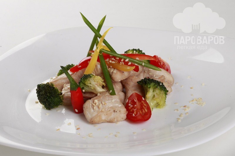 Фото рецепт Куриное филе в китайском стиле на пару