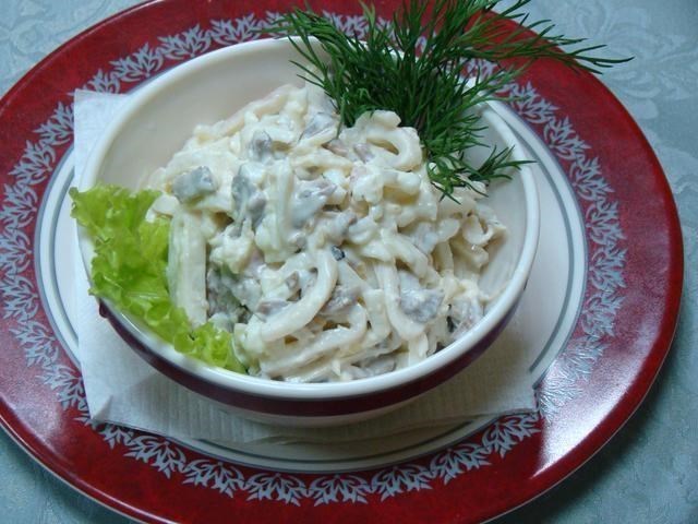 Салат из кальмаров и грибов и курицы рецепт с фото очень вкусный