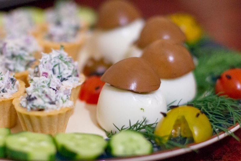 Рецепт яиц с печенью трески с фото