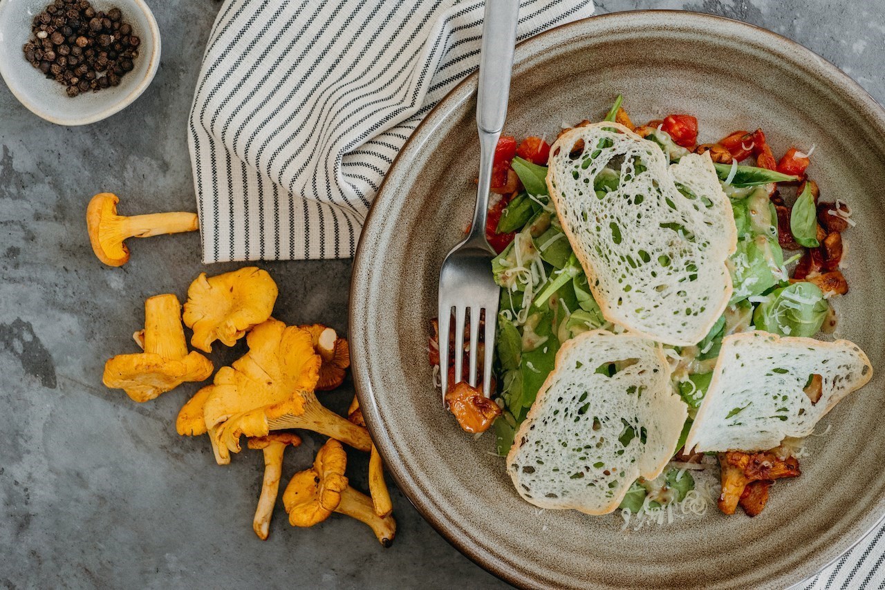 Салат с лисичками гастроном