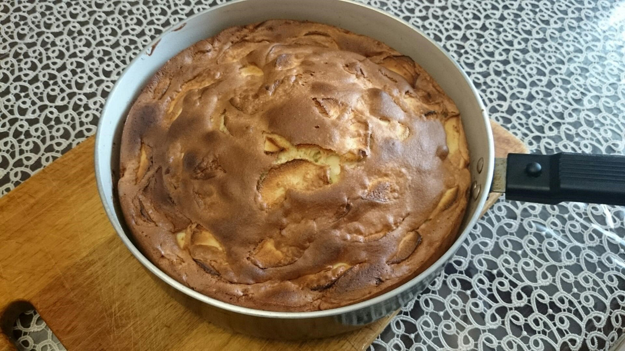 Яблочный пирог Шарлотка, пошаговый рецепт с фото от автора маргарита на ккал