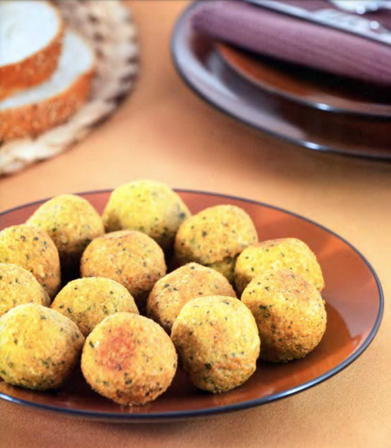 фалафель египет. фалафель пита. фалафель из нута. шарики из нута. фалафель с кунжутом.