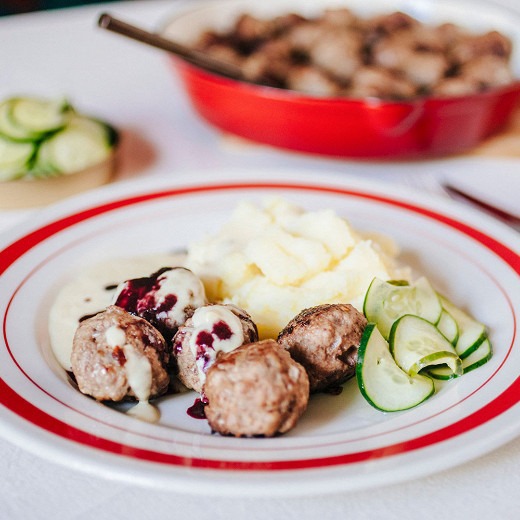 Как приготовить фрикадельки из Икеи с подливкой: пошаговый рецепт от повара IKEA