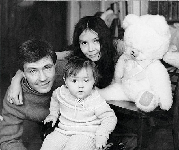 Екатерина Двигубская с папой Николаем Двигубским и мамой Натальей Аринбасаровой.