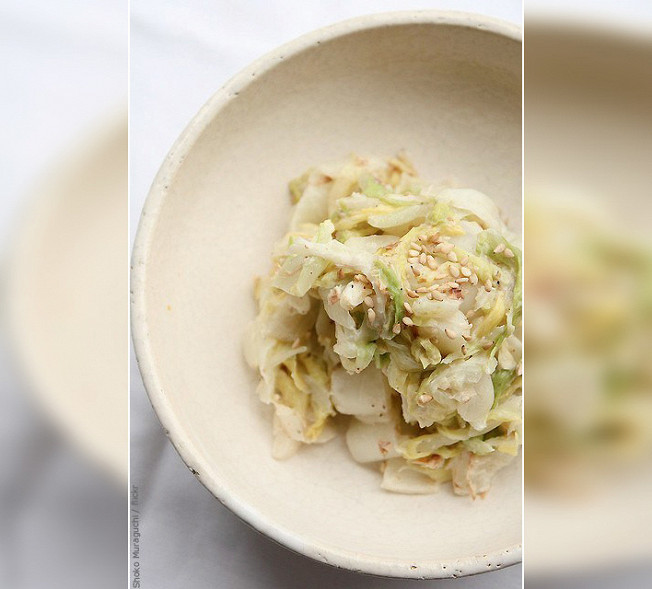 Салат из молодой капусты с яблоками, пошаговый рецепт с фото