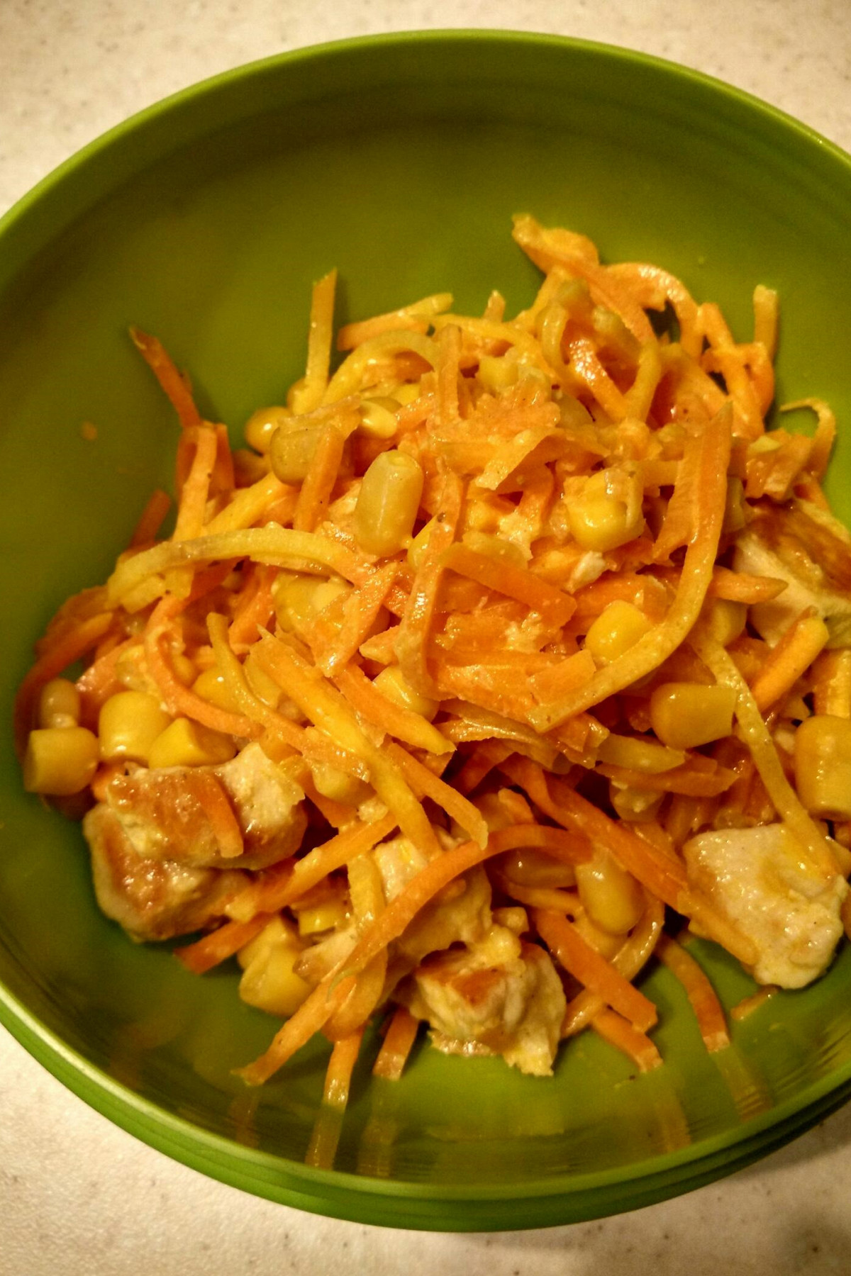 Салат с куриным филе и корейской морковкой - рецепты с фото
