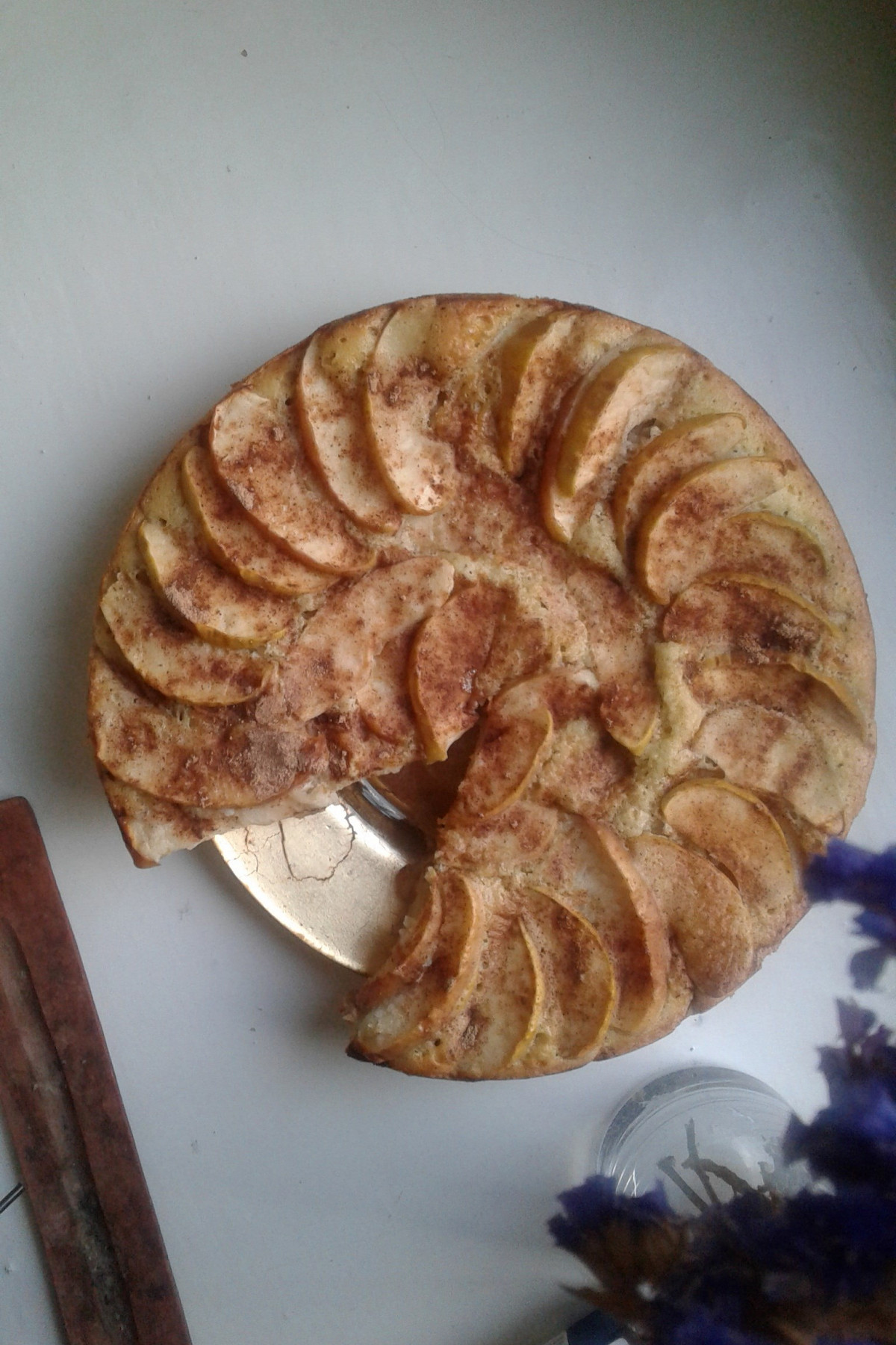 Шарлотка с яблоками и корицей - классический рецепт с пошаговыми фото