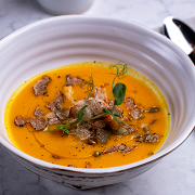 Тыквенный крем-суп с лангустинами и черным трюфелем