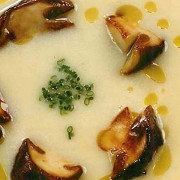Картофельный суп с белыми грибами