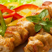 Жареные куриные шашлыки в соусе якитори