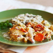 Фрикассе цыпленка с овощами и пророщенным нутом