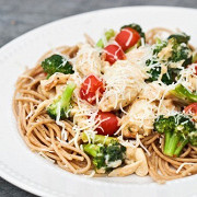 Спагетти с красным вином и брокколи