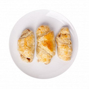 Мясные рулеты в тесте