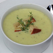 Суп-пюре из кабачков с плавленым сыром