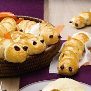 Гусеницы с изюмом