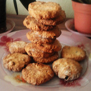 Овсяное печенье с орехами и цукатами