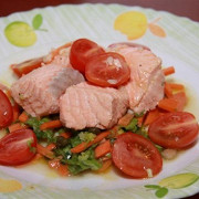 Семга с морковным салатом