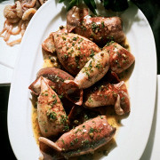 Кальмары, фаршированные грибами и сыром