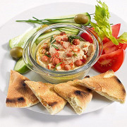 Хумус с кедровыми орехами и кайенским перцем