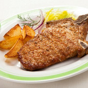 Говядина под корочкой из апельсиновой цедры и фенхеля