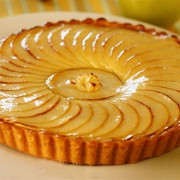 Яблочный пирог с абрикосовым джемом