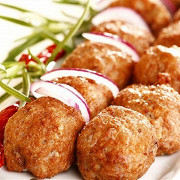 Рубленые куриные котлеты с грибами и зеленым базиликом