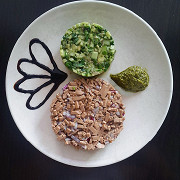 Тартар из печени трески с зеленым салатом