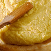 Полента по-итальянски с горгонзолой и чесноком