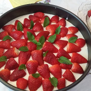 Творожный торт со сливками без выпечки