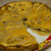 Медовая шарлотка с яблоками