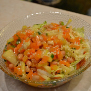 Салат с фасолью и яблоком