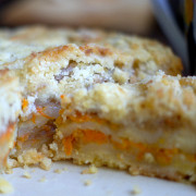 Пирог без добавления яиц с яблоками и морковью
