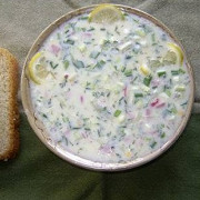 Окрошка на кефире овощная