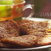 Манные оладьи с куркумой