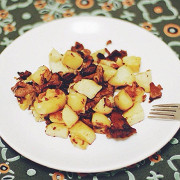 Жареный картофель с лисичками