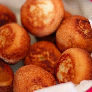 Мандхи-ладду из манной крупы