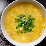 Китайский куриный суп с яйцом
