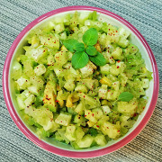 Зеленый салат с маслом расторопши