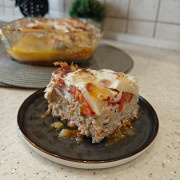 Запеканка с индейкой, кабачками и помидорами