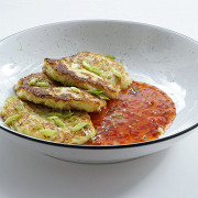 Кабачковые оладьи с беконом