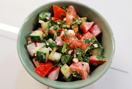 Фото шага рецепта Простой и вкусный салат 190889 шаг 11  