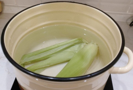 Фото шага рецепта Варная кукуруза 190861 шаг 4  