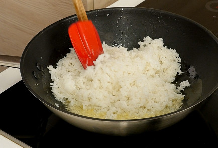 Китайский жареный рис пошаговый рецепт с видео и фото – Китайская кухня ...